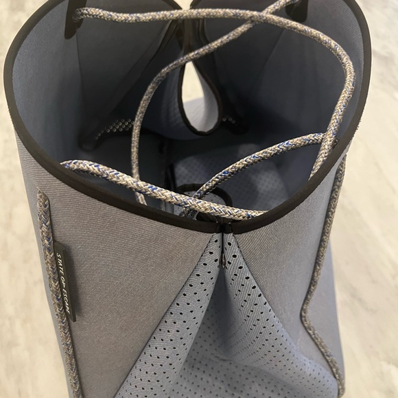 Light Blue State of Escape Bag - Picture 2 of 4